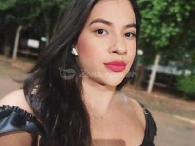 Foto de capa da travesti Lya Gonzalez